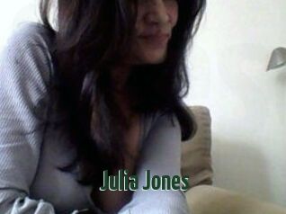 Julia_Jones