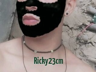 Ricky23cm