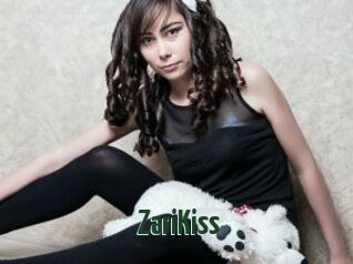 ZariKiss